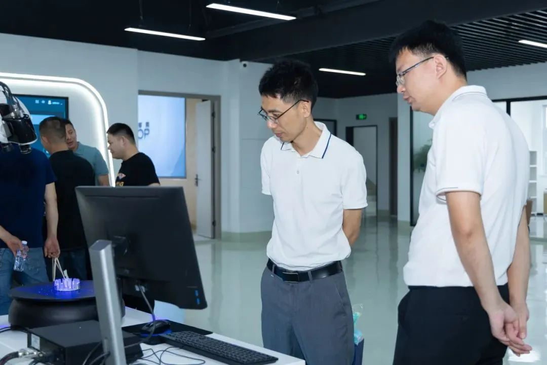 1-24092G12256193.png 揚(yáng)帆新程 智領(lǐng)未來(lái)|雄邦智能無(wú)錫新工廠開(kāi)業(yè)典禮回顧(圖5)