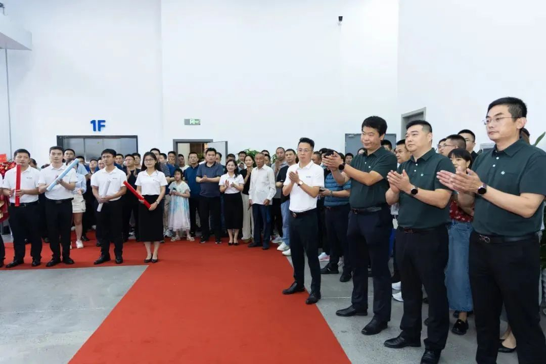 1-24092G1225IO.png 揚(yáng)帆新程 智領(lǐng)未來(lái)|雄邦智能無(wú)錫新工廠開(kāi)業(yè)典禮回顧(圖3)